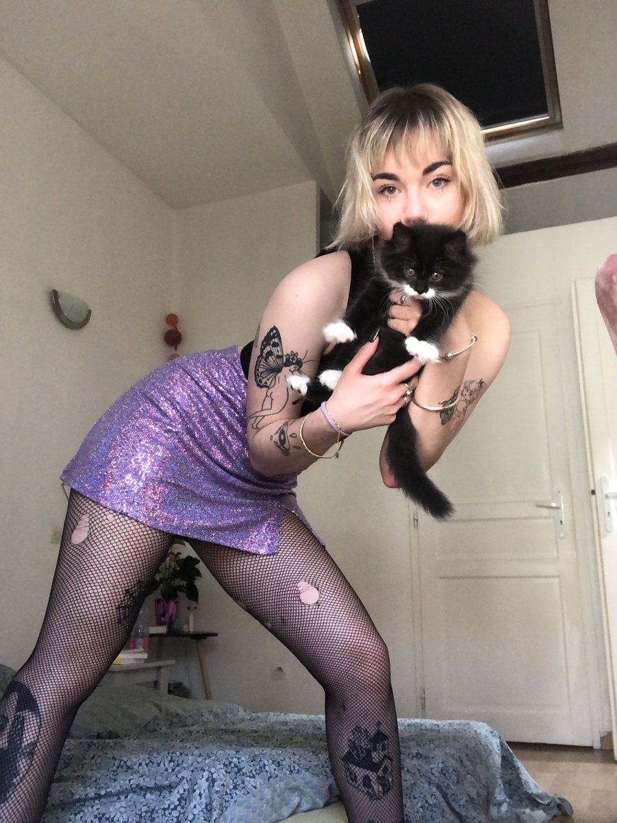 emokitty13_'s tweet photo. https://t.co/0COoy8m550