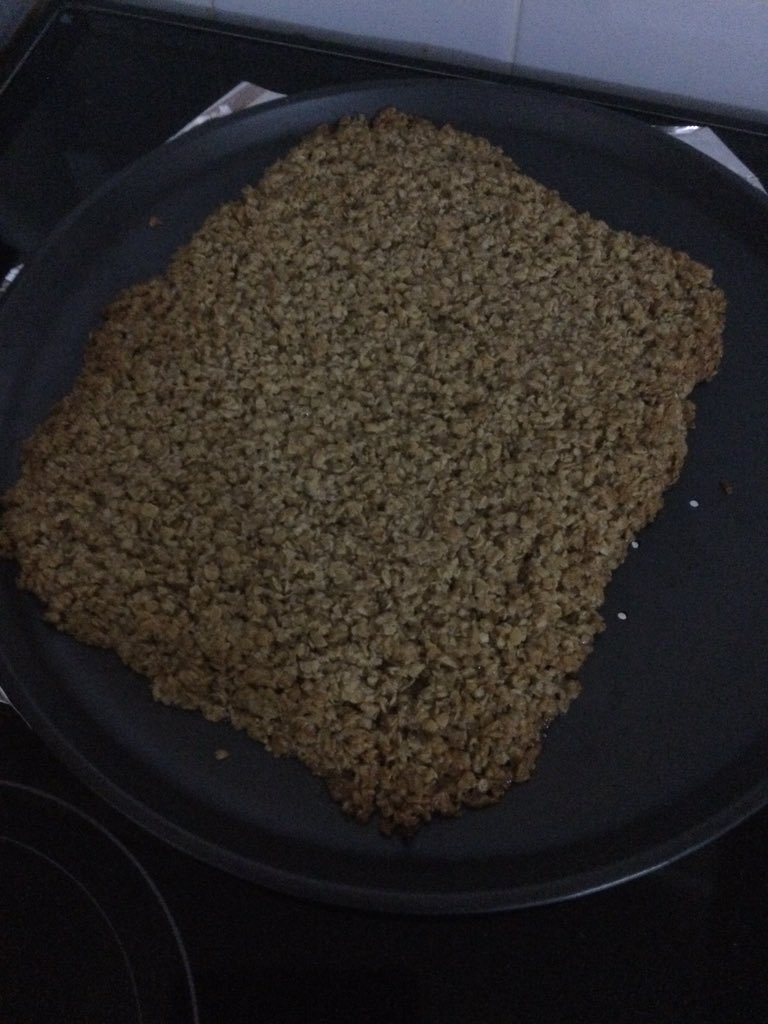 tiffanyszoneuk's tweet photo. Flat currently smells of homemade Flapjack. The fun part was realising I forgot to buy a baking tray when I bought the ingredients. Used a pizza try instead. Can’t wait for it to cool down so I can try some. 😊 #homebaking #homemadeflapjack #myfirstattempt #thathomebakedsmell https://t.co/wTR0YvBp71