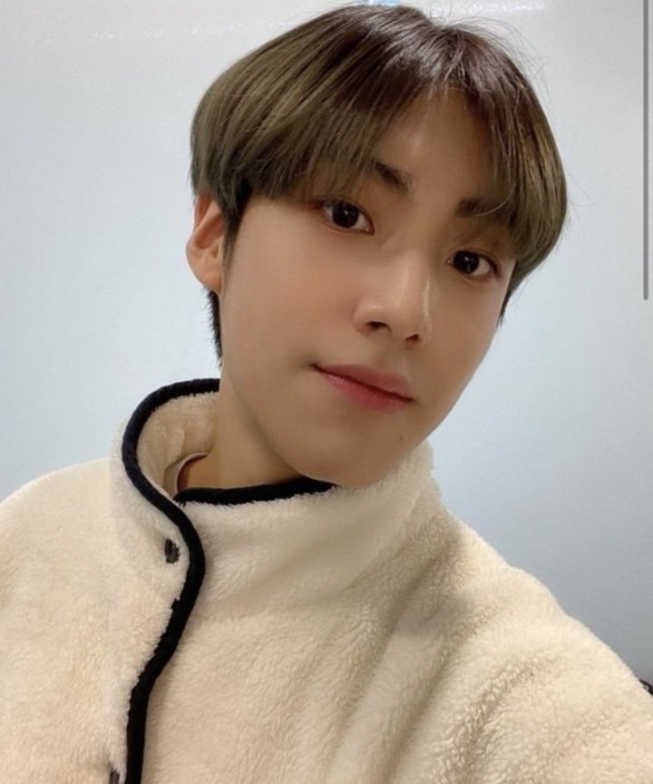 EunsangYN's tweet photo. ✨HOLA BBS BUENAS TARDES✨
Espero que estén teniendo un excelente día con Felicidad y Salud, recuerden alimentarte bien y tomar mucha awita,recuerda que aquí me tienes si me ocupas mándame un dm o pon mi user y yo estaré ahí para ti.
💙💗TE AMO MUCHO💗💙 https://t.co/wi7DlndzW1