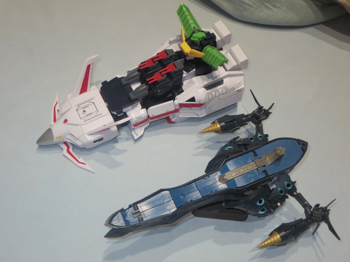 ｍｏｍｏ ギャラクティカ超銀河 Ship3 超銀河グレンラガン 変形させるのに半日かかりました 疲労困憊 思った通り戻せる気がしない これを一瞬で変形させるシモンは やっぱりすげぇや そしてありがとう スタジオ ハーフ アイ こんな凄いものを形