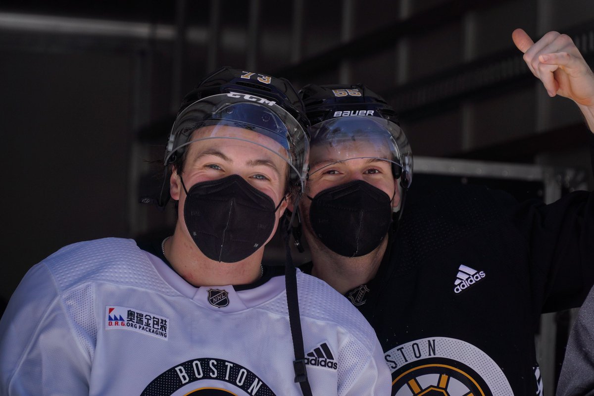 NHLBruins's tweet photo. Name the boy band.

#NHLBruins | #NHLOutdoors https://t.co/rB3DeeRYUu