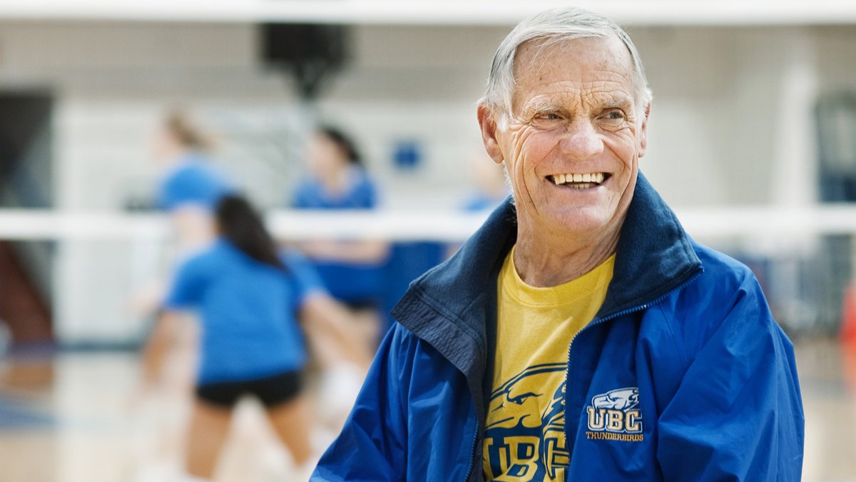 We're very saddened to learn of the passing of long-time former Thunderbirds Athletic Director, hockey coach, multi-sport athlete, and Member of the Order of Canada, Dr. Bob Hindmarch.