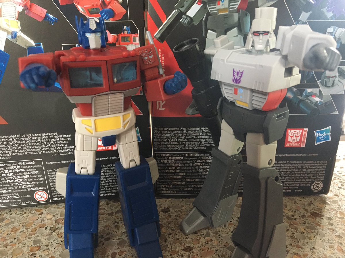 benjamin_kral's tweet photo. I bought a lot of #Transformers today but these are probably my favorite. Glad they’re still shipping. #OptimusPrime #Megatron #TransformersRED #professionalrobotcollector https://t.co/YOssHe3iJK