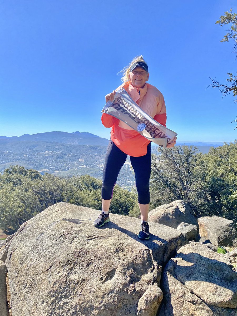 dr_sorter's tweet photo. 🥴windy & chilly! Bagged my 1st SD Peak 🥾🎉💪🏼 #worklifebalance #hike5 @SixPackOfPeaks @52hikechallenge https://t.co/0ynp9XSjCa