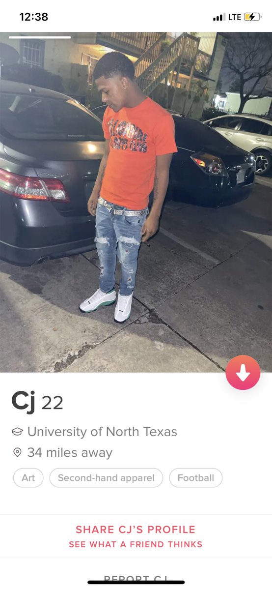 heathtg_'s tweet photo. RETWEET PLEASE!!
Yesterday, this man that I matched with on Tinder stole $800 collectively from my checking and savings accounts. He lives in the Arlington/Fort Worth area. He did not physically hurt me, but he still took advantage of me mentally. https://t.co/iWrH2dHusm