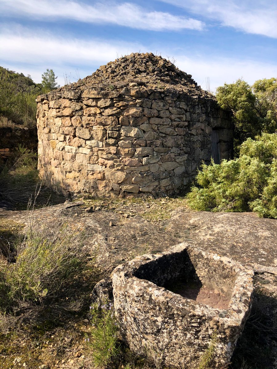 losbessons's tweet photo. Un tomet per les Garrigues i Garrigues històriques #PedraSeca #Masos #Pedra #Aljubs 🌸🚶🏻 https://t.co/LVgpDZ80Bd