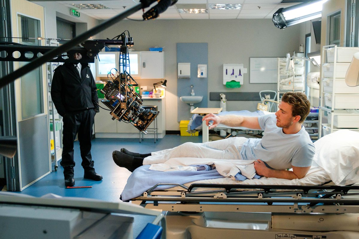 NEXT WEEK ON #Casualty  

Well this is exciting! Comedian and actress @josierones features in next week's episode as Paula Kettering. Also, a huge storyline kicks off for Jan as Chris Gordon returns to the show as Jan's son Ross. 

Don't miss it! Next week at 8:20pm |