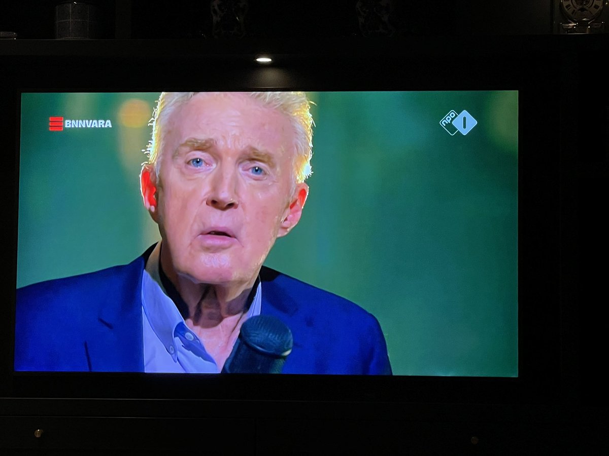 Winston Gerschtanowitz (@wgerschtanowitz) on Twitter photo Wat is Andre van Duin toch een waanzinnig persoon. Elke keer weet jij me weer te raken! Nu ook weer <a href="/Andrewieanders/">Andre van Duin</a> met je nieuwe liedje “voor altijd”. Bij <a href="/mvnieuwkerk/">Mathys v. Nieuwkerk</a> Wat is Andre van Duin toch een waanzinnig persoon. Elke keer weet jij me weer te raken! Nu ook weer <a href="/Andrewieanders/">Andre van Duin</a> met je nieuwe liedje “voor altijd”. Bij <a href="/mvnieuwkerk/">Mathys v. Nieuwkerk</a>