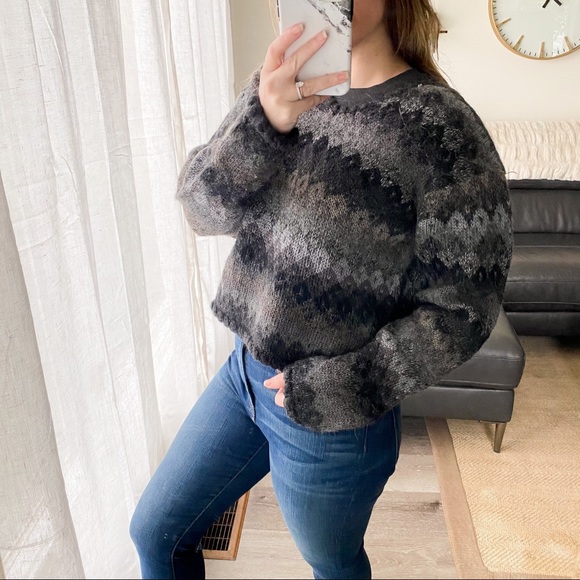 StaceyFlynn9's tweet photo. So good I had to share! Check out all the items I'm loving on @Poshmarkapp from @Linda92987889 #poshmark #fashion #style #shopmycloset #beyondthreads #neimanmarcus #disney: https://t.co/rljln2WExa https://t.co/HUUUDPnOA0