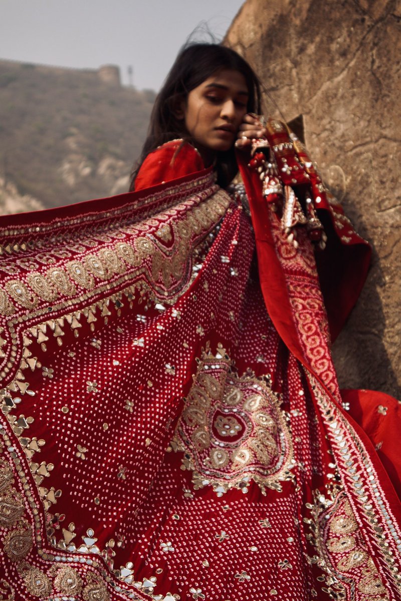 GottaPatti's tweet photo. Mulaqaat

A world that unites Indias’ ancient cultural heritage with original contemporary design. 
#handembroidery #handembroidered #handembroiderywork #gottapattiwork #gottapatti #gottapattilehanga #bridallehanga #nriindianwedding #weddingdress https://t.co/hIAPpikM14