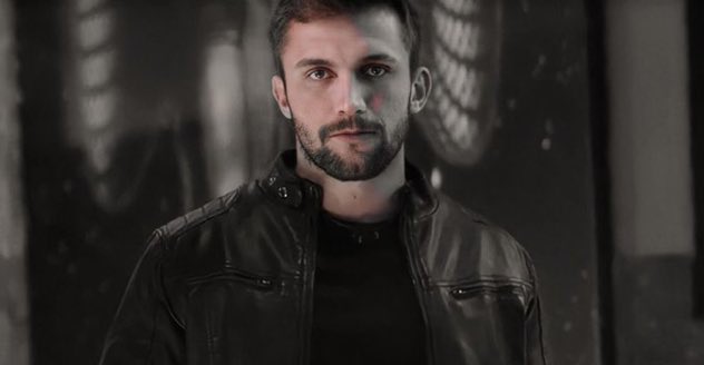 garotodoflop's tweet image. Quem vai votar muito pra salvar o vilão Arthur, deixa um Fav e RT aqui