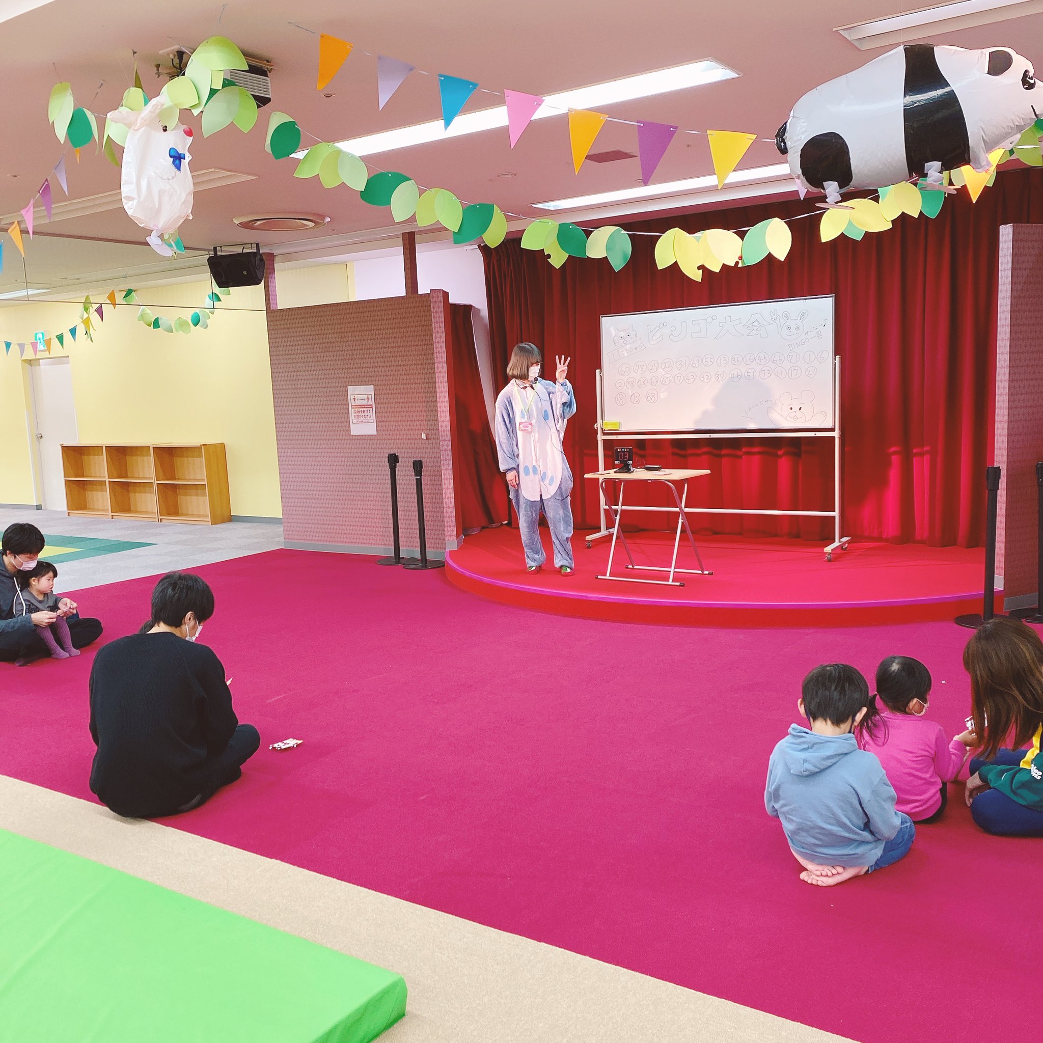 アメイジングワールド プリオ豊川店 本日も元気いっぱいで営業してます アメイジングワールド プリオ 豊川 キッズパーク アメイジングワールドプリオ豊川店 遊び場 子育て ママ友 豊川市 豊橋 蒲郡 室内遊び 室内遊園地 プレオープン