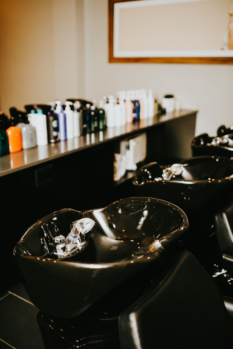 Inhale—now exhale. Find your inner Wash House 💭✨

⁠Every reservation comes with a complimentary replenishing wash, scalp massage, and steam towel in our calm and quiet washhouse.