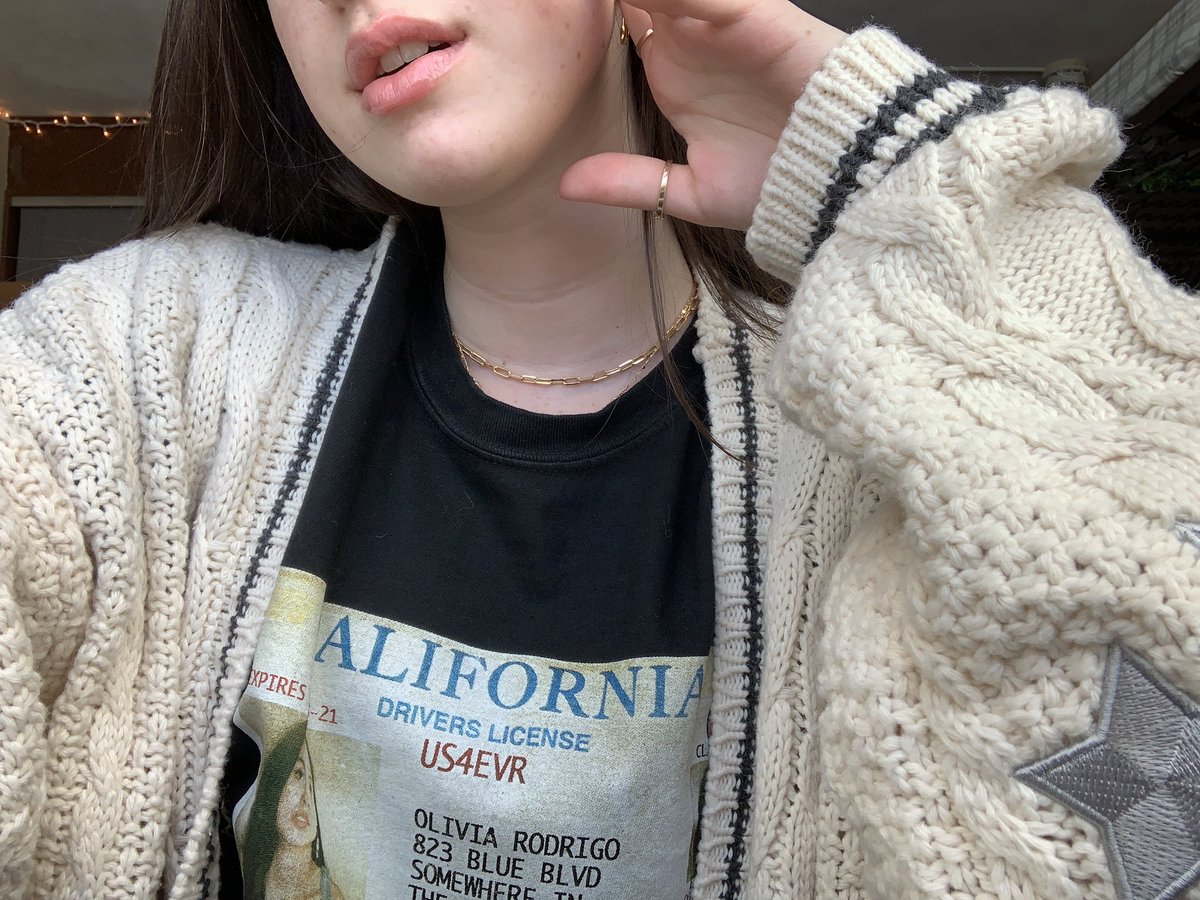 AVESKENNEDY's tweet photo. wearing legends on livs big day 💜 @Olivia_Rodrigo @taylorswift13   #HappyBirthdayOlivia https://t.co/RdpyT6iDOS