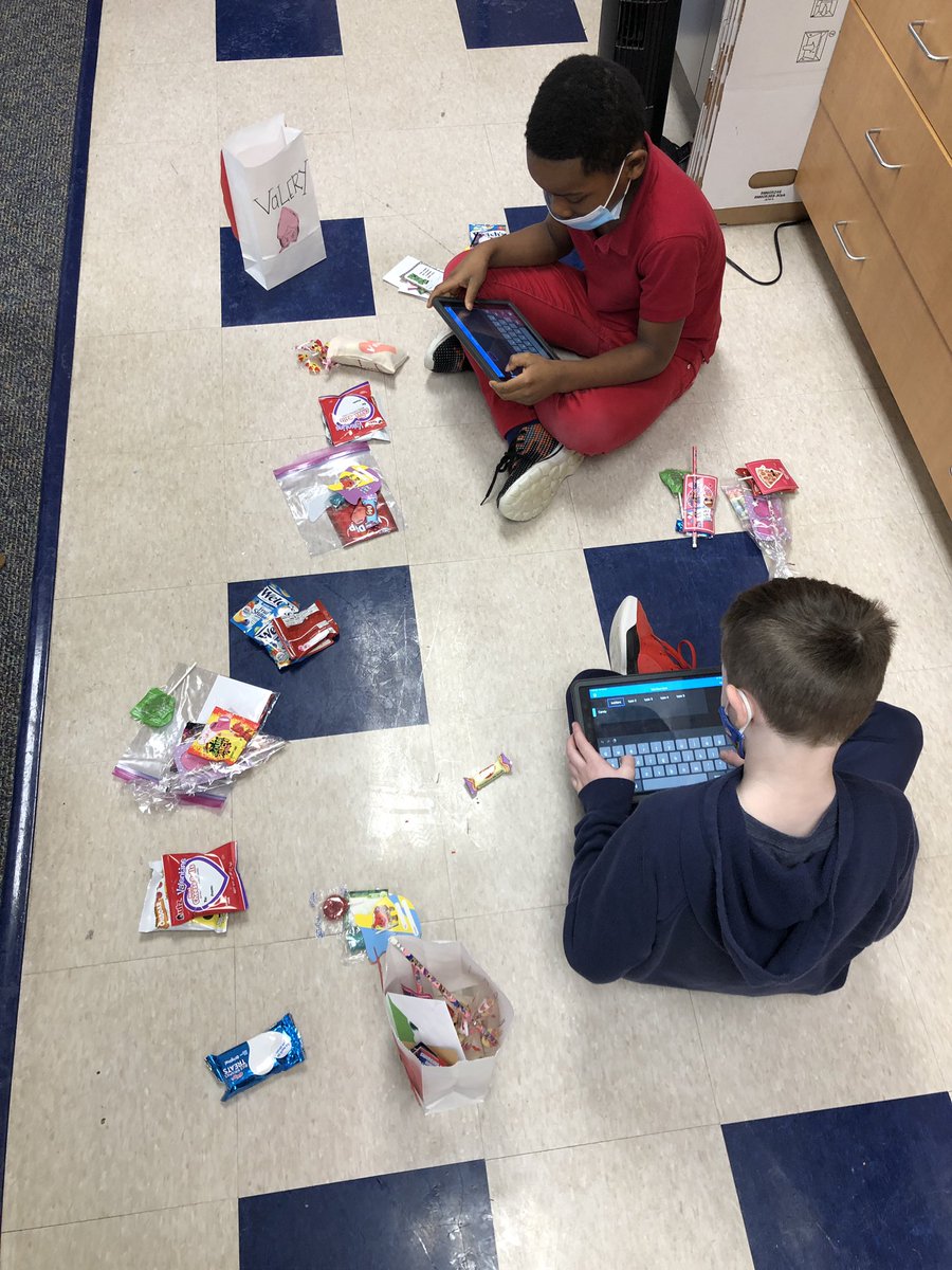 ms_carbone's tweet image. Forgot to post these Ss sorting, graphing and reflecting on their valentines party using @AppleEDU #keynote as their documentation tool! #AppleEDUchat #learninggrowing #everyonecancreate