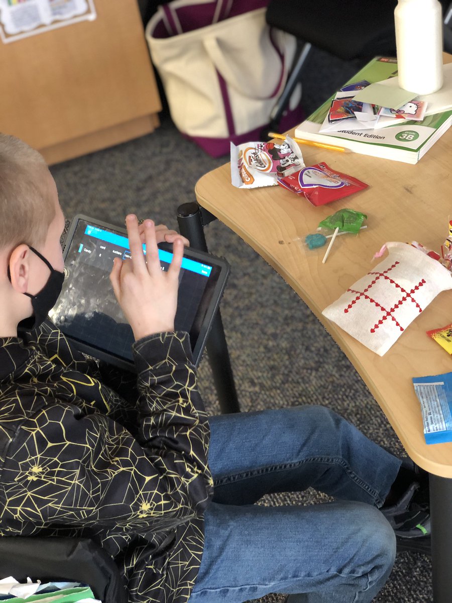 ms_carbone's tweet image. Forgot to post these Ss sorting, graphing and reflecting on their valentines party using @AppleEDU #keynote as their documentation tool! #AppleEDUchat #learninggrowing #everyonecancreate