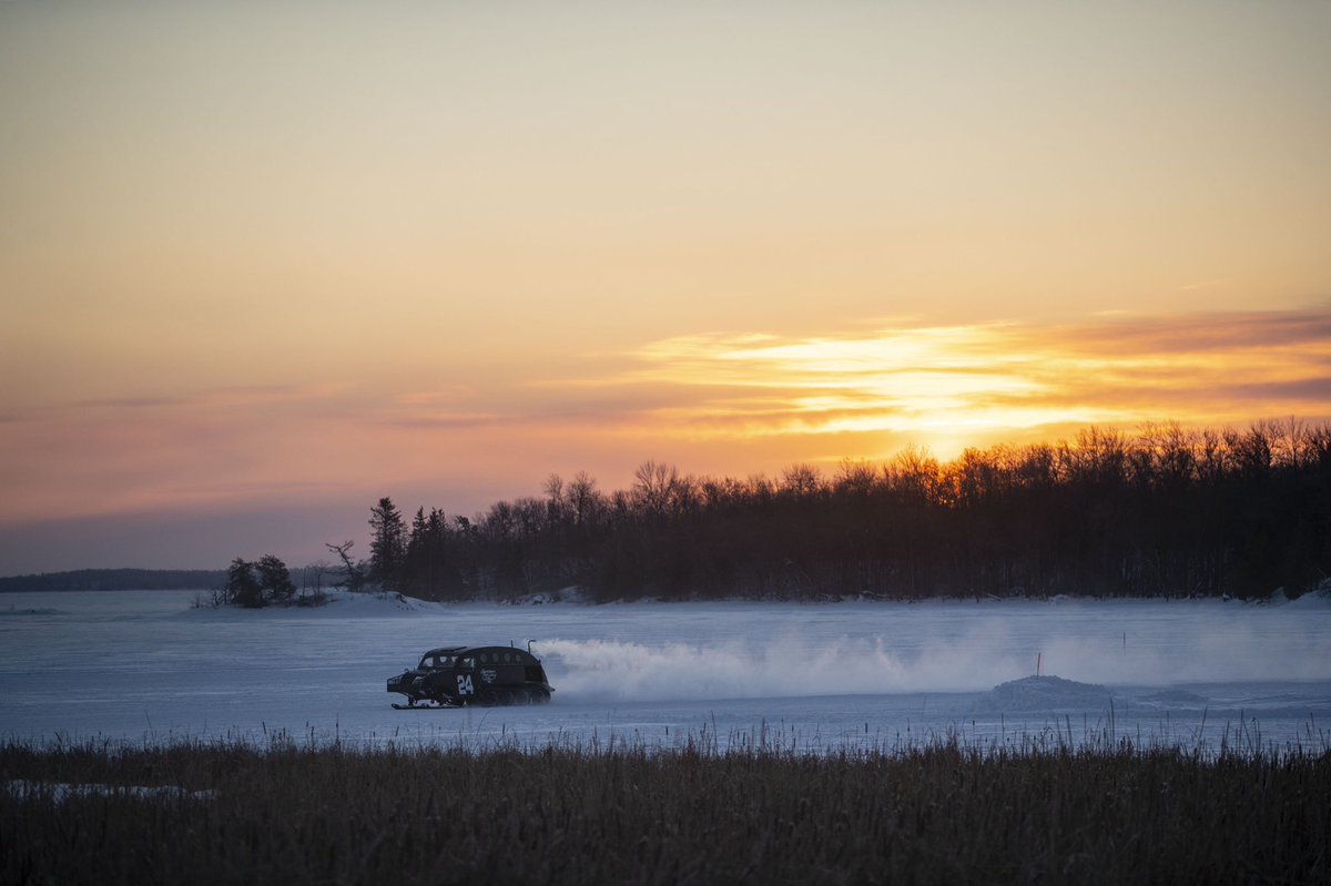 KormannAlex's tweet photo. The Northwest Angle is the northern most area in the lower 48 states. The only way to access it is to drive through Canada or cross Lake of the Woods. With the border closed due to COVID-19, resorts on the Angle built a 22-mile ice road, that spans from Warroad, MN to the Angle. https://t.co/pWu50PGYwW