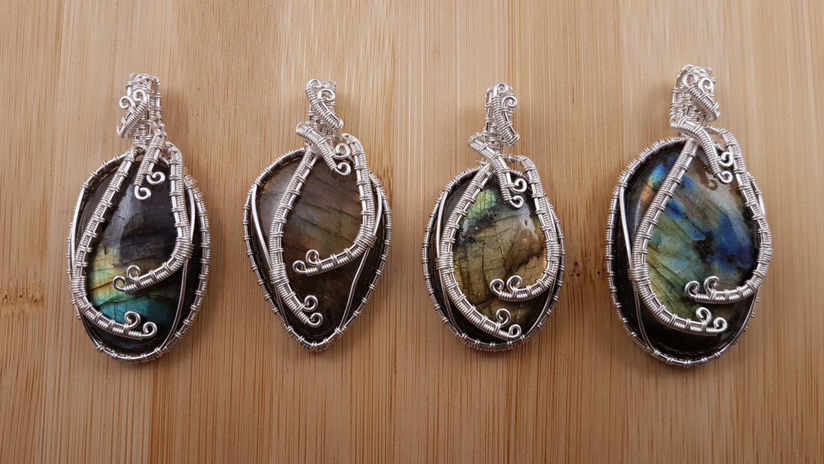 OiShinyThings's tweet image. And now for tonight&apos;s magic... 4 brand new wrapped labradorite pendants.
etsy.com/shop/oishiny/?…
Will it be the dragon heart for you, or the map to another world? 
#Handmade #Crafturday #MagicOnTheGo