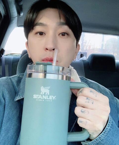 HrTmorVJEv6hRP7's tweet photo. Happy birthday @kimsleepy
You are amazing โค
๐๐๐๐๐๐๐
#SLEEPY #UNTOUCHALBE #untouchablestrfans #HAPPY_SLEEPY_DAY #HBD_SLEEPY #SleepyDay https://t.co/h9VetCYsRD