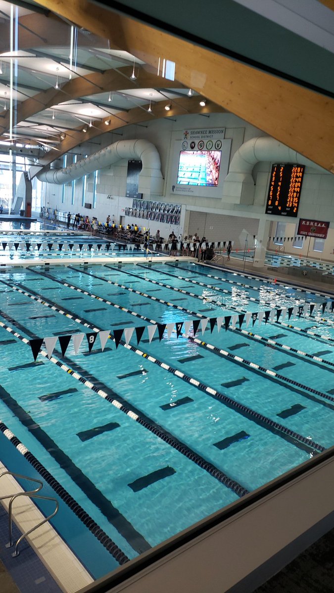 Back in Lenexa for the 5A-1A KSHSAA Boys Swim &amp; Dive Champs. Lots of interest from us in these guys. #KSHSAASwim