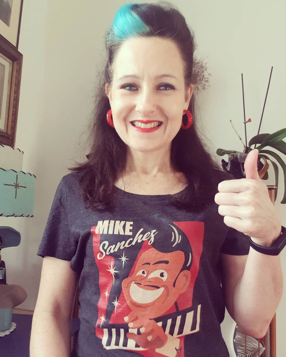 VoodooDollEnt's tweet photo. Loving my new @Zorrochez T-shirt - it gets a big thumbs up from me 👍❤🎵🎶
Designed by @TonyXDiavolo
Get yours here:
https://t.co/3IYDRXIZdr
#supportourmusicians #mikesanchez #rhythmnblues
#supportlivemusic #diavolodesign
#whatcolourwillyouchoose https://t.co/VZQEdJhwjj