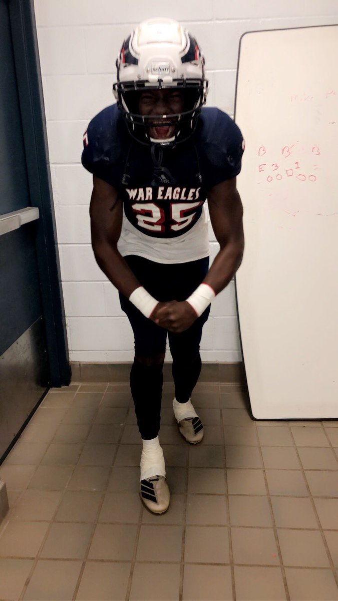 kanye_westfield's tweet photo. #25 Kanye Westfield | Linebacker 
Class of 2022 
Tallahassee Fl, Wakulla High School 
6”2  211.2 
Stats : 
101 total tackles, 7 sacks, 4 quarterback hurries, 2 forced fumbles, 2 fumble recoveries

Accolades: 
First-team all big bend linebacker in North Florida https://t.co/UAiZeHaeBZ