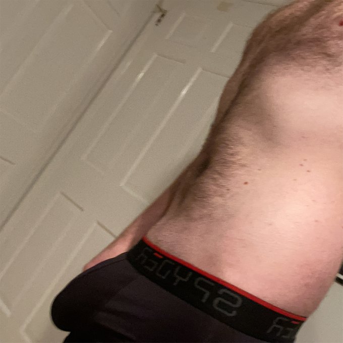 25 single straight male. I’m at your service for your naughty needs on #onlyfans. I’m here to explore
