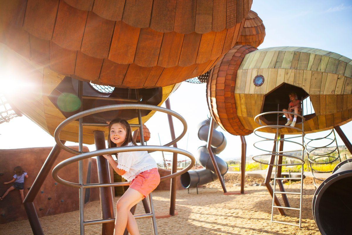 With the school holidays approaching, how about a trip to Canberra? Stay locally with Best Western to save 15%, plus get up to $100 in gifts cards! There are so many attractions for the family to enjoy including Tidbinbilla Nature Reserve or the National Arboretum! 👪🌳