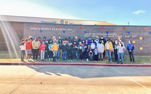 ThomasDTiffany's tweet image. ROUND 3: 
2 HISD Trustees
1 Police Chief 
1 State Rep
1 County Clerk
1 County Commissioner
2 Frats
2 Deltas 
1 Zeta
X Teachers, Counselors, Staff, Friends.

330 served.

UNLIMITED LOVE &amp;amp; SERVICE.

NEXT: February 21st // Apartment Pop Up in Westchase.

#WestsideIsTheBestSide