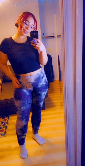 Happy Saturday lovelies! Picked up some cute pj's/loungewear sets today, maybe you wanna see? 🥺👉👈 https://t