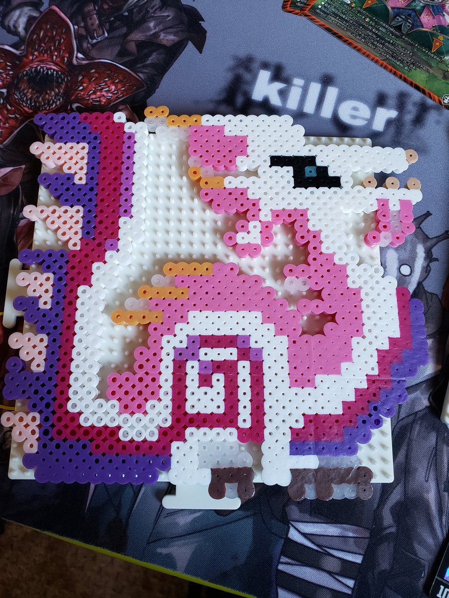 ゲームアイコンを見ながらタマミツネをアイロンビーズで作ったった( ´ω