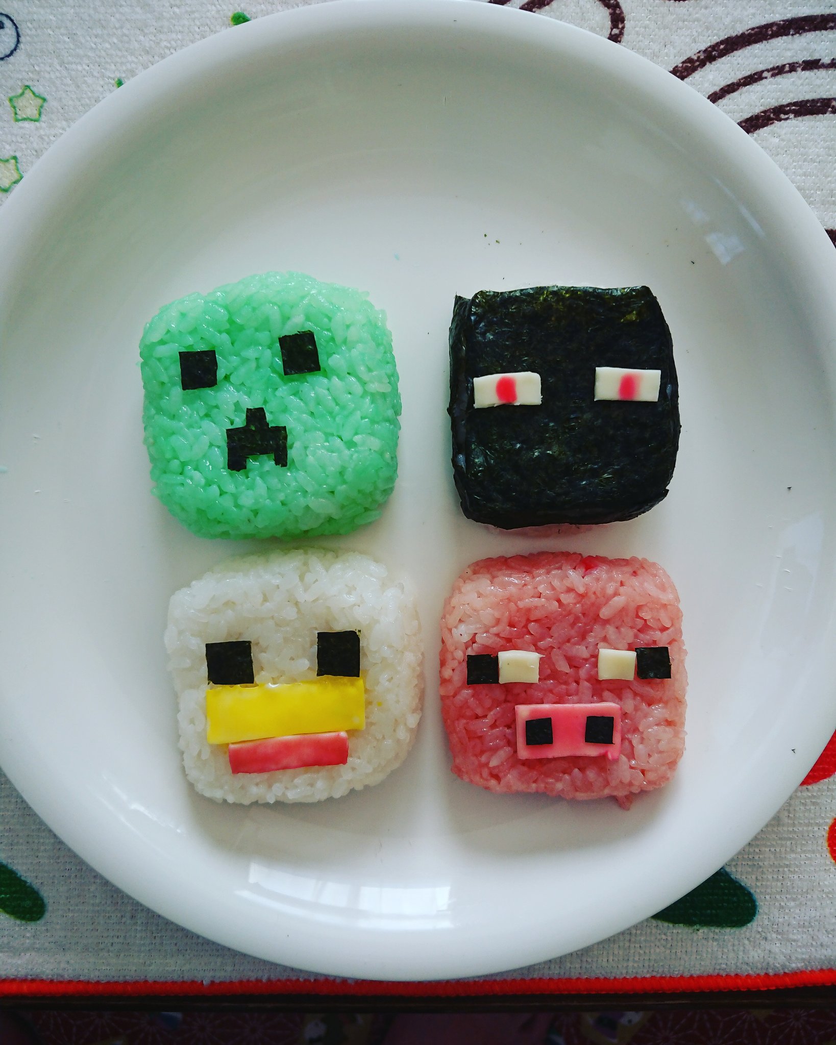 Twitter 上的 ミナライ料理人 マイクラの簡単なキャラ弁 作ってみました O マインクラフト マイクラ Minecraft キャラ弁 料理 Youtube Youtuber Cooking お弁当 T Co Obuang33ea Twitter