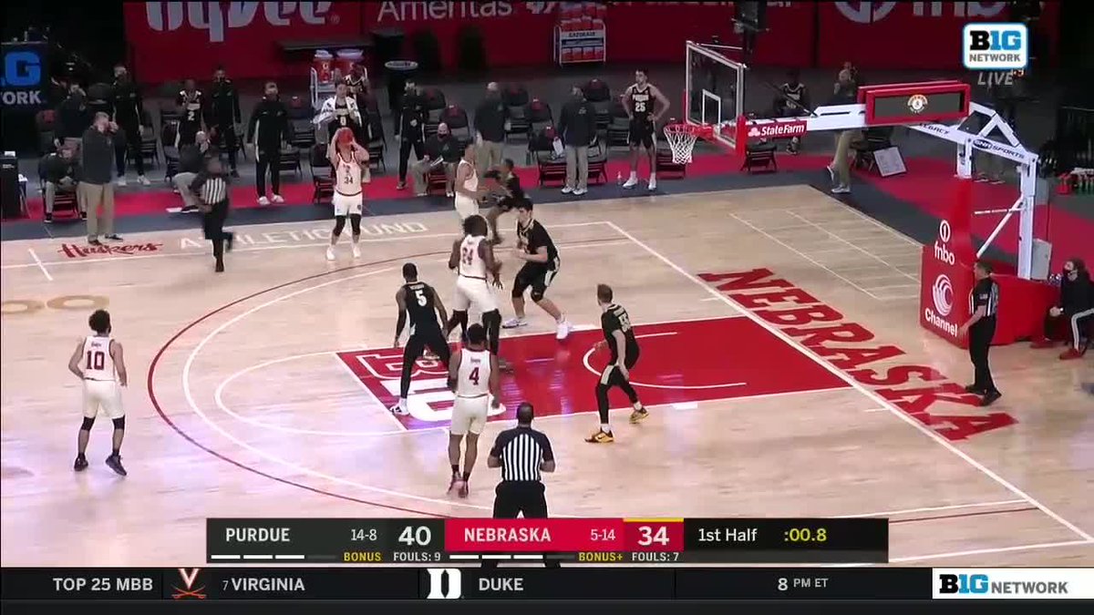 Just what @HuskerHoops needed.

Thor drains the stepback 3 buzzer-beater to make it a 3-point game at the half, https://t.co/pLKnDUOzER