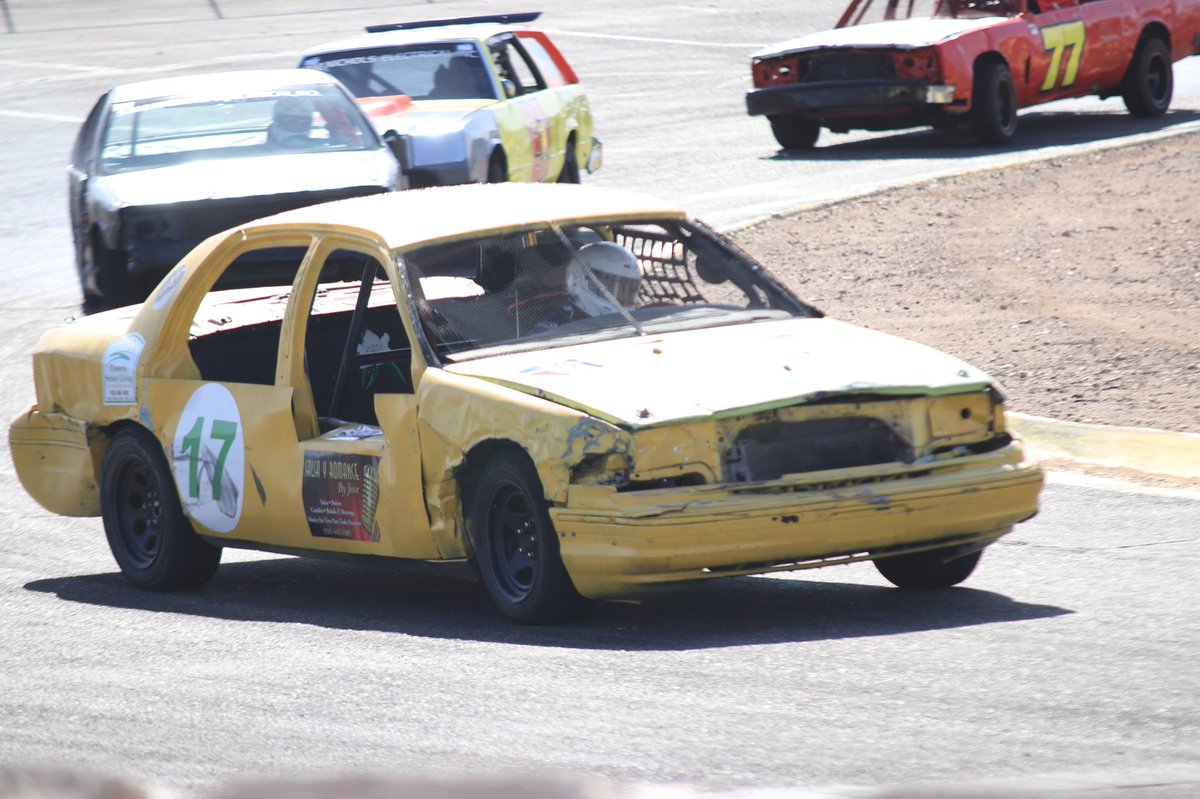 goofys32's tweet photo. Great times @H95Speedway #YellowBanana https://t.co/JC39pusE2H