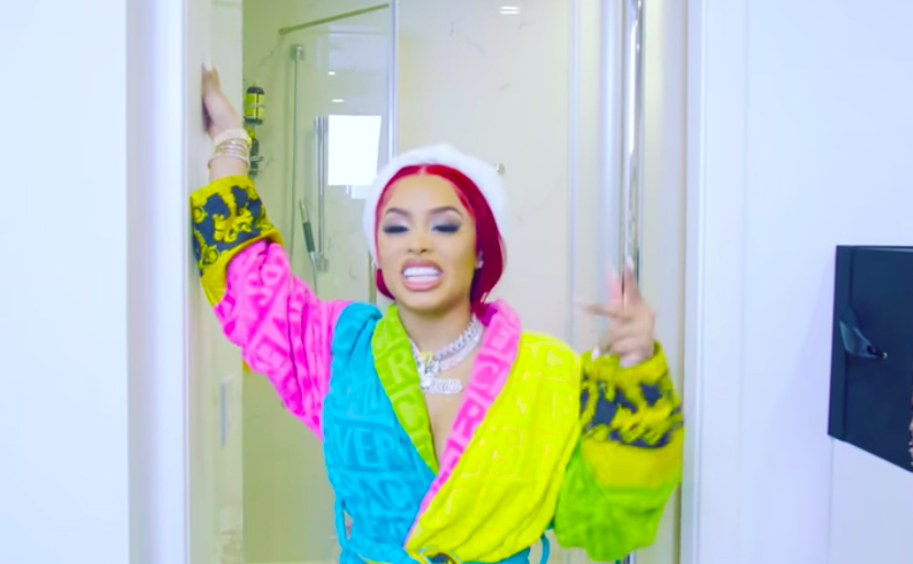 nefernici's tweet photo. Let me be clear: @DreamDoll been nice since I heard "Team Dream" ...but when she said "water on the wrist let the diamonds just sink in em" ππ₯ whew! Line after line was ill. πππππ #DifferentFreestyle https://t.co/jBjblQKiG5