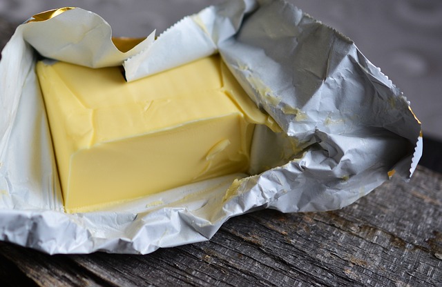LoriShemek's tweet image. While butter/ghee gets a bad wrap for being a heart-destroying, obesity causing must-avoid food source… butter/ghee is a staple for many that are health-conscious.

-A good source of CLA (fat loss)
-Contains Butyrate (Improves gut health)
-Brain health

*Margarine is unhealthy.