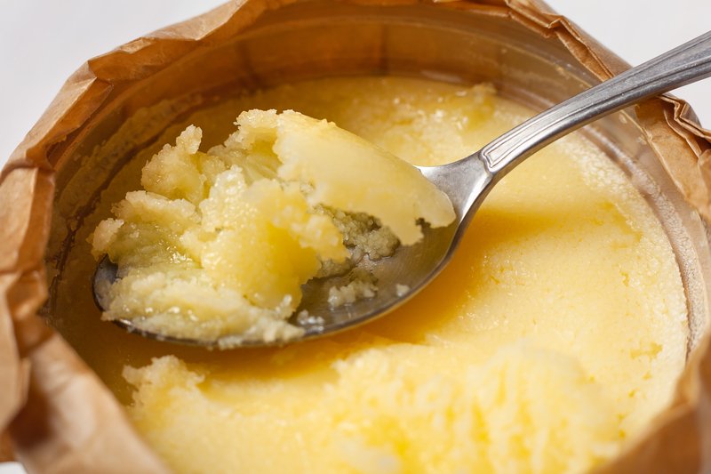 LoriShemek's tweet image. While butter/ghee gets a bad wrap for being a heart-destroying, obesity causing must-avoid food source… butter/ghee is a staple for many that are health-conscious.

-A good source of CLA (fat loss)
-Contains Butyrate (Improves gut health)
-Brain health

*Margarine is unhealthy.