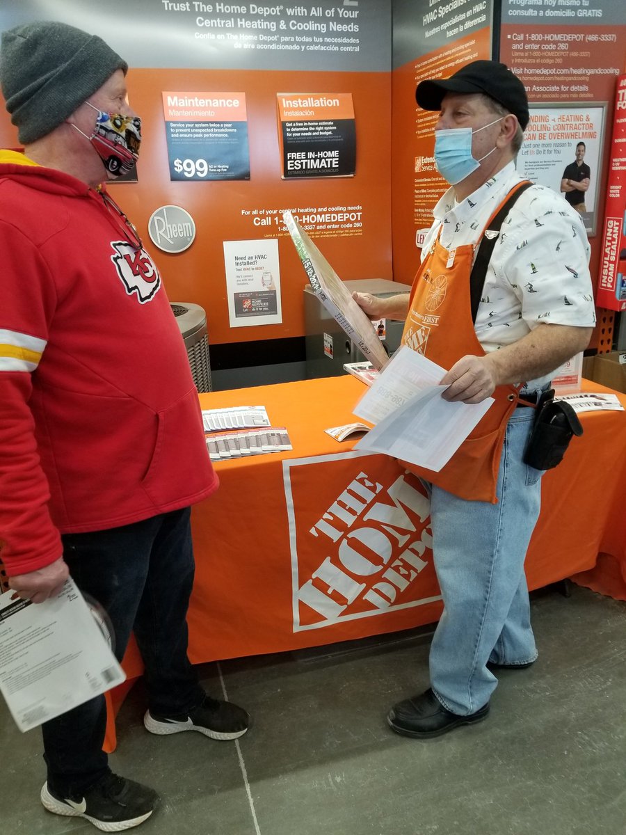KrisCarring_THD's tweet photo. First Saturday as pipeline generator for Shawnee went great. Enjoyed driving our services with my fellow associates.#D175Leads @AndrewCTHD @NickLTHD @murphyalex52 https://t.co/LuInIlVWfk