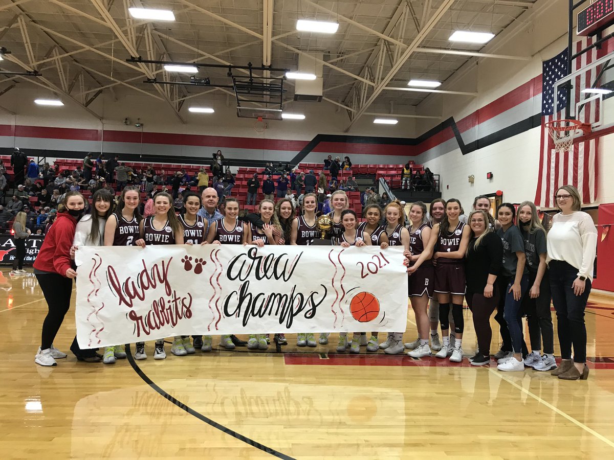 blrbball's tweet photo. You won’t find a team in Texas with more HEART and GRIT than these Lady Rabbits and it got them an AREA CHAMPIONSHIP! 

Lady Rabbits-53
Lady Badgers-42

It was a good game from first whistle to to the final buzzer!

@Hull_TRN @TXHSGBB @MJ_Baird17 @KfdxTobin @BrianShrullTV https://t.co/IEBSkA5Psv
