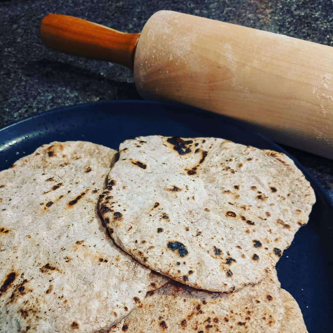 majorajay's tweet image. Making roti for my husband. My mother would be so proud. #desiproblems