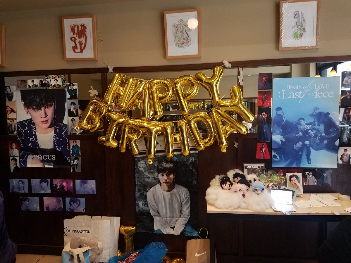 jacksonsrice's tweet photo. Was looking forward to this event :) Thank you @ahgasenyc Loved the decorations💚
#GOT7 #갓세븐 #DEFJBDAY @GOT7Official @JAYBDEF___ https://t.co/O081DRqzZN