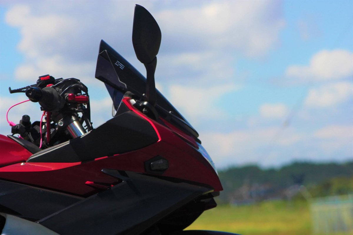 world6270's tweet photo. 緊急事態だし、花粉も出てきたしでさらに乗り辛くなったうちのおバイクさん。
早く以前みたいに気軽に乗りたいなぁ。
#gsx250r  
#GSX250R https://t.co/52hfNFZQkS