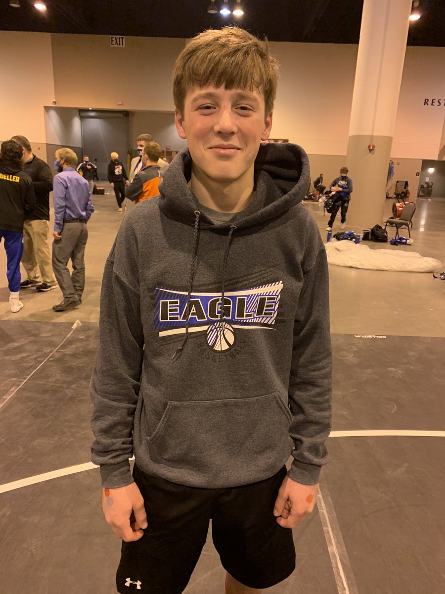 This dude’s <a href="/ONeillEagles/">O'Neill High School 🦅</a> Pride runs deep...Sporting an <a href="/OHSroundBall/">O'Neill Basketball</a> <a href="/ohsgbb/">EAGLE GBB</a> sweatshirt to warm up for the biggest match of his career.