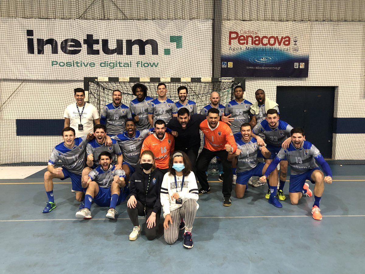 BoaHoraAndebol's tweet photo. Siiiiiii !! 💪🏻

🔵⚪️ Boa Hora Inetum 26-16 AD Sanjoanense ⚫️⚪️ https://t.co/YC3zHmcr4Q