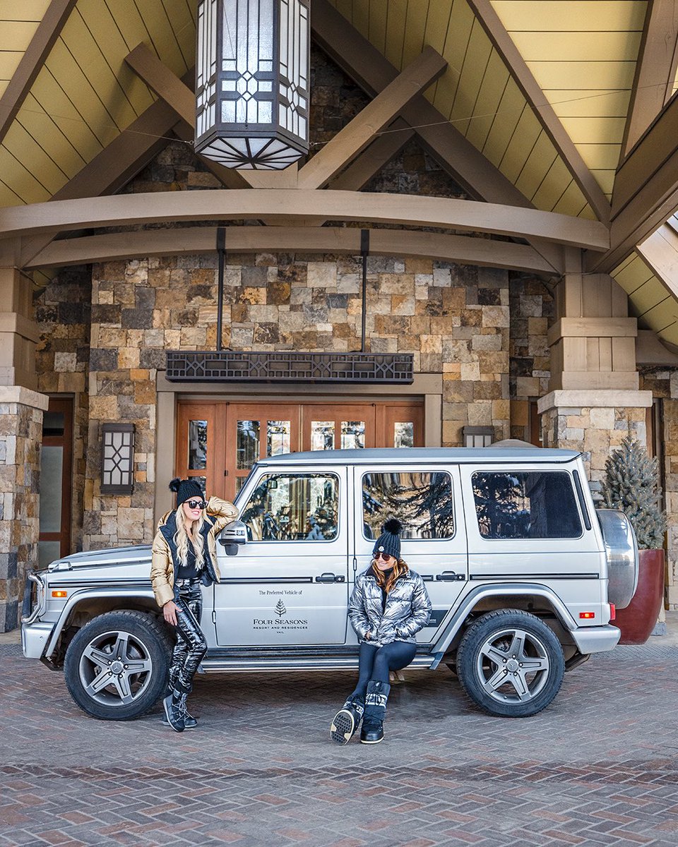 TravelLoveFash's tweet image. Riding in style always at Four Seasons Vail. ❤️❄️🐰 Love the guest perk of complimentary use of their @MercedesBenz G Wagon. 🖤#fsvail #colorado #vail
