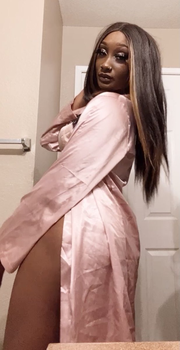 AlaskaIce's tweet photo. there’s a fee to bow down to me 🥵 

❆ ebonydomme finD brat goddess simp loser humanatm petite onlyfans ❆ https://t.co/FeCMYOEQoP