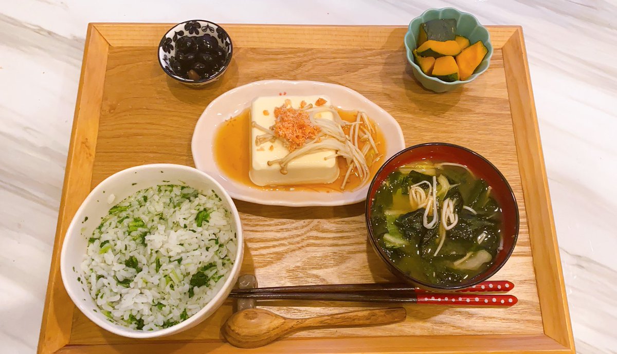 _____churu_____'s tweet photo. 【腸活意識した ちゅるレシピ𓂃◌𓈒𓐍】

気をつけてる事
・よく噛む
・温かい食べ物を取り入れお腹は冷やさない
・食物繊維は腸のエサなので取り入れる
・偏らず同じ食材ばかり食べない
・食べたいものは食べるが和食中心
・発酵食品は積極的に摂取
・調味料はJASなどのオーガニックや無添加
 #腸活 https://t.co/PSmzfm2EIT