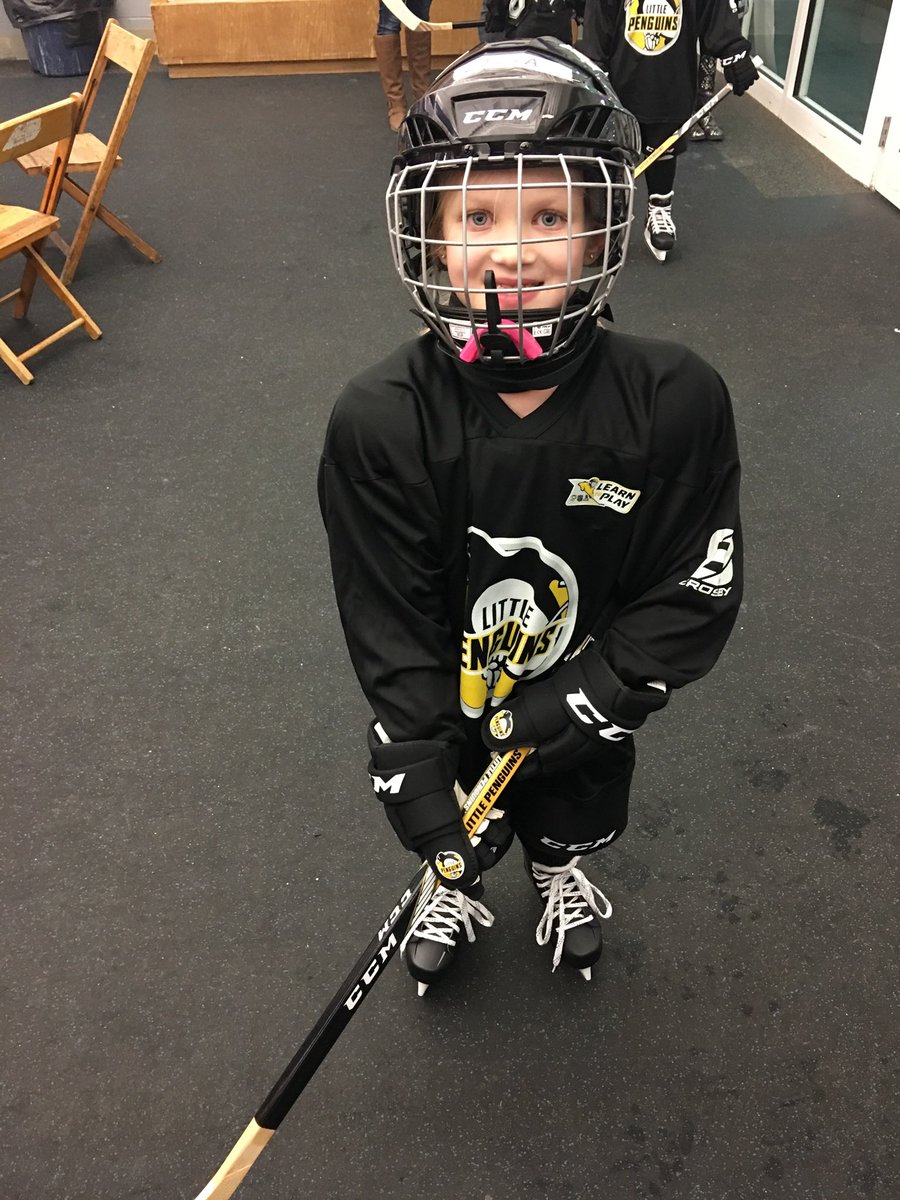 Wise1919's tweet photo. @penguins @ATTSportsNetPIT Sid is such an awesome person off the ice!! He gave my daughter this memory that she will never forget!!Congratulations Sid on 1000 games!! 
@ATTSportsNetPIT #PensBooth https://t.co/n3vObHPreK
