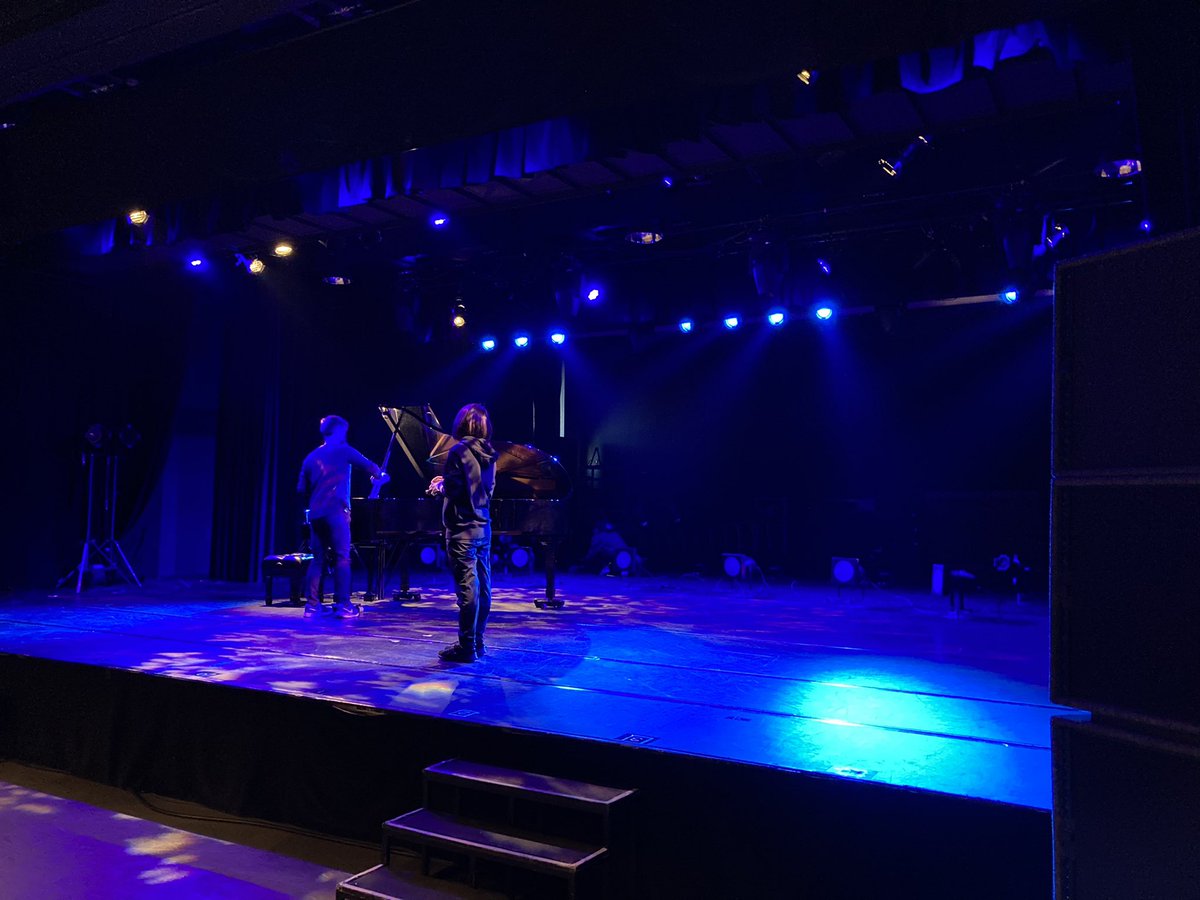 洗足学園音楽大学 音楽環境創造コース 本日2月21日 日 は 洗足学園音楽大学 音楽環境創造コースオープンキャンパスです ライブ体験に向けて準備が進んでおります