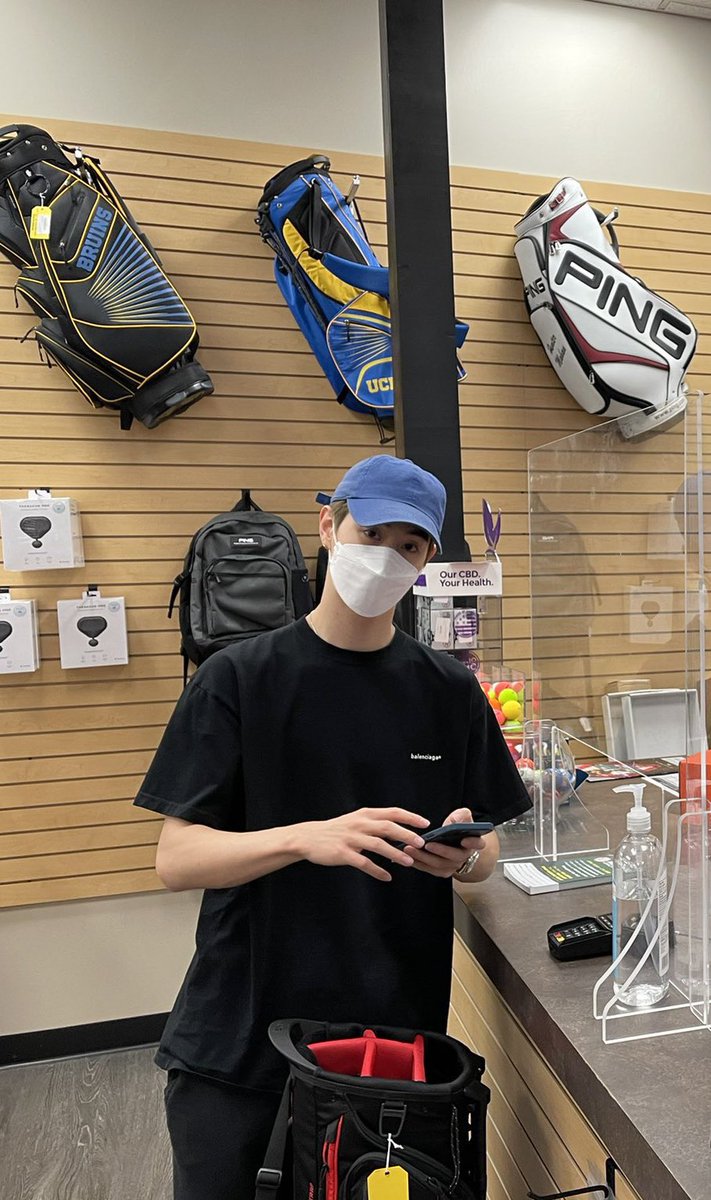 94ws_'s tweet photo. ไม่คิดว่าวันนึงจะได้เห็นมาร์คต้วนตีกอล์ฟ อุแงงงเกินต้านนㅠㅠㅠㅠㅠㅠㅠ https://t.co/mYxKeKHHv8